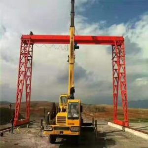 龍門(mén)起重機(jī)