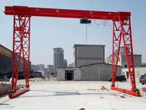 龍門(mén)起重機(jī)